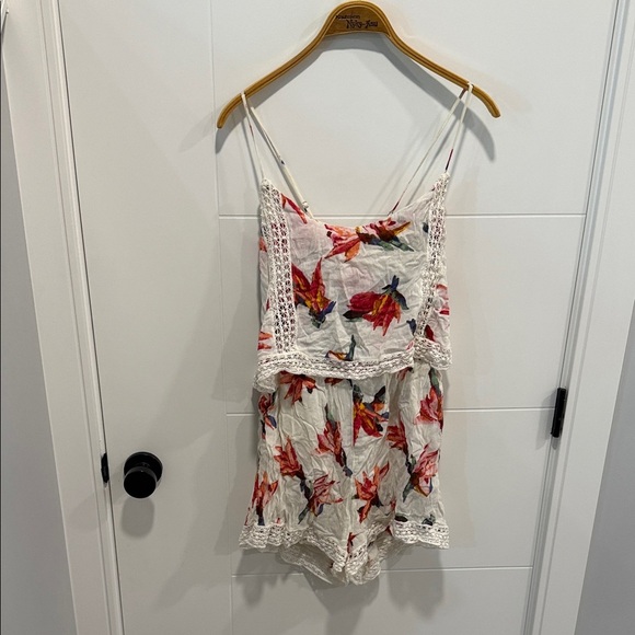 Abercrombie & Fitch Dresses & Skirts - Abercrombie & Fitch White romper with Yellow Accent size large